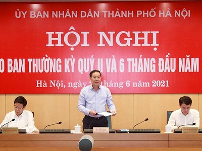 Phó Chủ tịch Thường trực UBND thành phố Hà Nội Lê Hồng Sơn chủ trì hội nghị