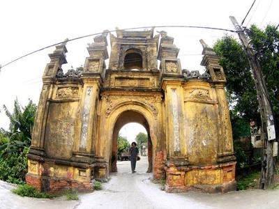 Ngôi làng 500 tuổi kiến trúc độc và lạ ở Hà Nội