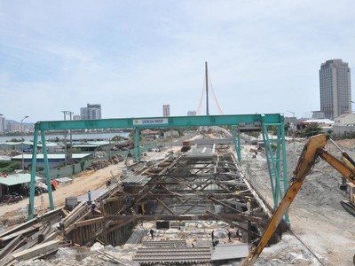 Nút giao thông cầu Trần Thị Lý, một công trình trọng điểm của TP.Đà Nẵng đang được xây dựng.