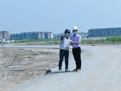 Vẫn có những dự án mới được khởi công trong mùa Covid-19. Ảnh: Dũng Minh 