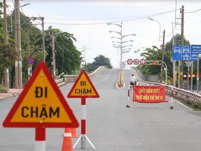 TP.HCM: Phương tiện mô tô lưu thông ngoài đường giảm 85%