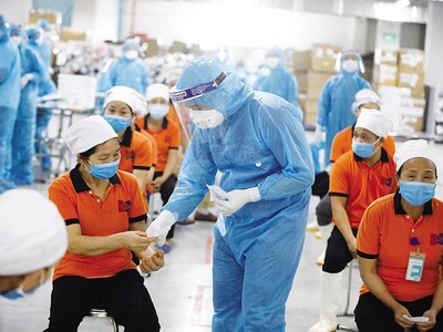 Đại diện của YouGov cho rằng, tiêm phòng quốc gia là yếu tố ảnh hưởng lớn đến tăng trưởng của Việt Nam