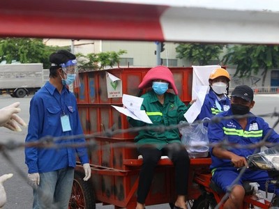 TP.HCM chi hơn 7.000 tỷ đồng hỗ trợ đợt 3 cho người dân gặp khó khăn