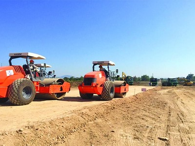 Vinaconex thi công nền đường tại Gói thầu XL04, Dự án thành phần cao tốc Vĩnh Hảo - Phan Thiết