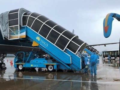 Hãng bay vật vã với giá nhiên liệu tăng đột biến