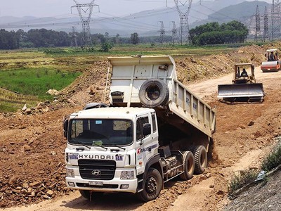 Dự kiến tổng mức vốn ngân sách nhà nước bố trí cho đầu tư công năm 2022 là trên 526.000 tỷ đồng, tăng 10,2% so với kế hoạch năm 2021 Ảnh: Đức Thanh