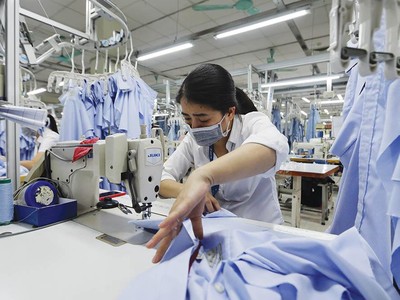 Ngành may mặc không nằm ngoài bức tranh chung, lực cầu giảm sút khá nhiều.