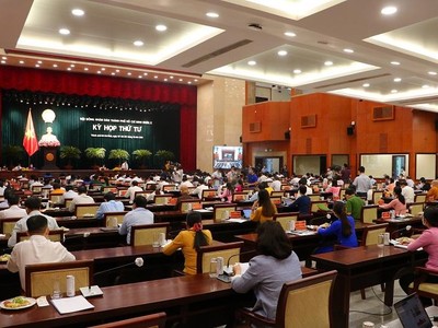 Dù dịch bệnh nhưng TP.HCM đã nỗ lực thu ngân sách ước tính đạt 99,22% dự toán năm (ảnh: Trọng Tín)