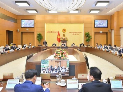 Ủy ban Thường vụ Quốc hội đã cho ý kiến về gói chính sách tài khoá, tiền tệ chiều 9/12.