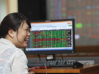 Kỳ ĐHCĐ tới đây sẽ là điểm ‘bản lề’ để nhóm cổ phiếu ngân hàng thu hút sự chú ý từ thị trường. Ảnh: Dũng Minh