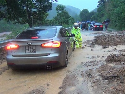 Một đoạn Quốc lộ 4B qua Lạng Sơn.