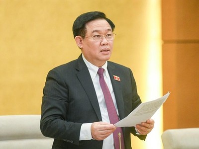Chủ tịch Quốc hội Vương Đình Huệ phát biểu bế mạc phiên họp thứ 10 của Uỷ ban Thường vụ Quốc hội.