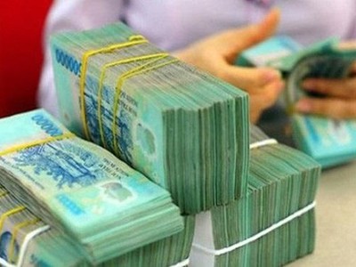 Ngân hàng nín thở ngóng room, nới tay với chứng khoán song vẫn siết tín dụng bất động sản
