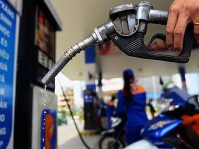 Chính phủ chỉ đạo điều hành giá xăng dầu chủ động, kịp thời, hiệu quả; tìm kiếm các nguồn cung xăng dầu có giá ưu đãi hơn.