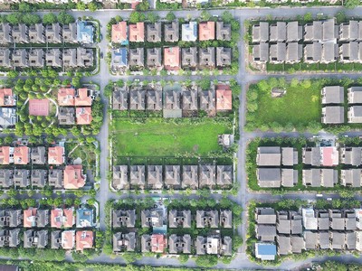 Khung giá đất của Nhà nước hiện thấp hơn nhiều so với giá giao dịch trên thị trường. 