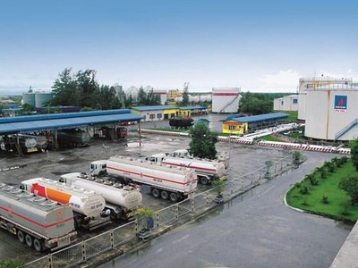 Việt Nam phụ thuộc 80% dầu thô và xăng dầu thành phẩm từ nguồn nhập khẩu. 