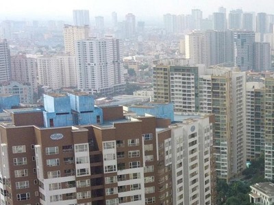 Thị trường bất động sản gặp khó khăn do các dòng vốn đều bị siết, thanh khoản sụt giảm