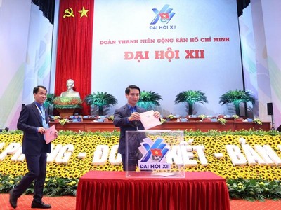 100% đại biểu tham dự Đại hội thống nhất với danh sách 159 nhân sự do Ban Chấp hành Trung ương Đoàn khóa XI giới thiệu - Ảnh: Đoàn Thanh niên