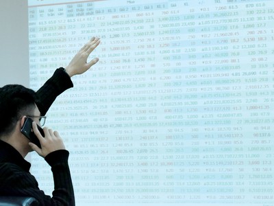 Tháng ngày đi qua