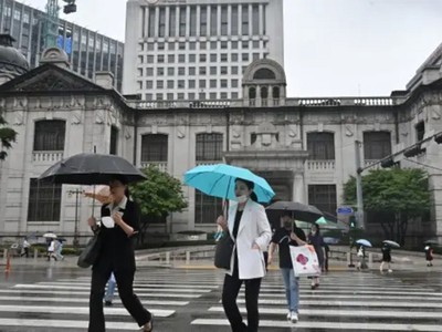 Ngân hàng Trung ương Hàn Quốc nhận định lạm phát sẽ giảm đáng kể trong tháng 3/2023 và tiếp tục giảm trong năm nay, nhưng vẫn trên mục tiêu trung hạn là 2%. Ảnh: AFP