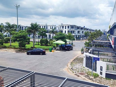 Ngành bất động sản đóng băng, doanh nghiệp thiếu hụt dòng tiền đã gây ảnh hưởng dây chuyền trong chuỗi cung ứng.