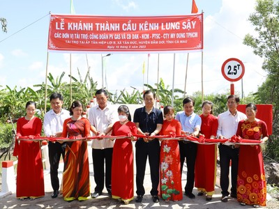 Công đoàn PV GAS phối hợp tài trợ xây dựng Cầu Kênh Lung Sậy tại ấp Tân Hiệp Lợi, xã Tân Đức, huyện Đầm Dơi, tỉnh Cà Mau
