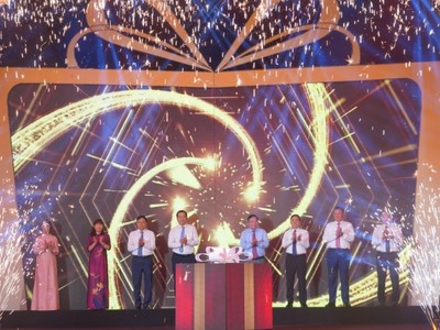 Các đại biểu khai mạc Lễ hội Quà tặng du lịch Hà Nội năm 2023. (Ảnh: Anh Tùng)