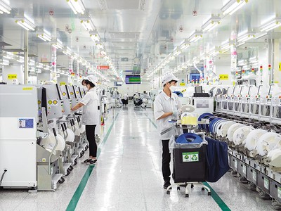 Việt Nam thực thi thuế tối thiểu toàn cầu để đảm bảo quyền và lợi ích hợp pháp của mình, trong khi vừa giữ chân nhà đầu tư cũ, vừa thu hút nhà đầu tư mới. Ảnh: Đ.T