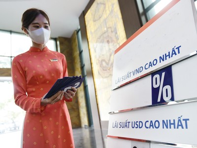 Trong ngắn hạn, lãi suất có thể hạ tiếp, nhưng dư địa không còn nhiều