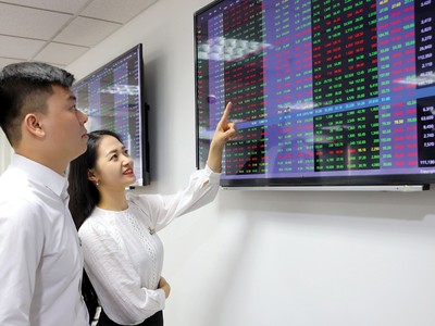 Để chứng khoán Việt “thăng hạng”