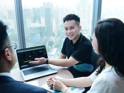 Bốn thành tố để chạy đua bán lẻ trong ngành chứng khoán