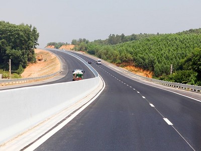 Hoàn thành dự án cao tốc Châu Đốc - Cần Thơ - Sóc Trăng vào tháng 7/2026