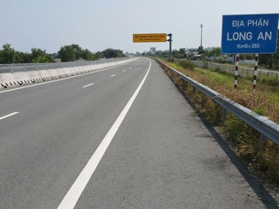 Một đoạn tuyến cao tốc Bến Lức - Long Thành chuẩn bị đưa vào khai thác.