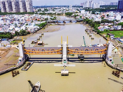 Dự án ngăn triều thi công dở dang và dừng thi công từ tháng 11/2020. Ảnh: Trung Nam