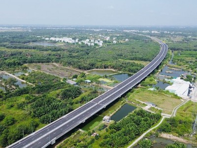 Một đoạn tuyến cao tốc Bến Lức - Long Thành chuẩn bị đưa vào khai thác vào ngày 19/4.
