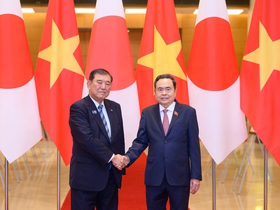 Chủ tịch Quốc hội Trần Thanh Mẫn và Thủ tướng Nhật Bản Ishiba Shigeru. Ảnh: Quốc hội