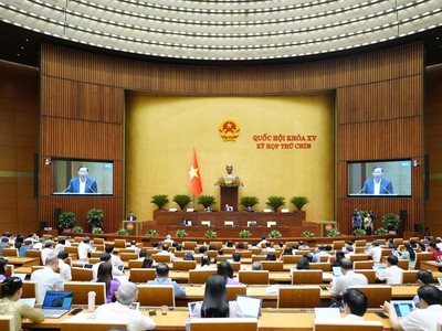 Quốc hội nghe báo cáo giải trình trước khi thảo luận
