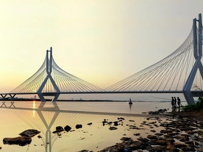 Dự án đầu tư xây dựng cầu Tứ Liên đang được gấp rút triển khai.