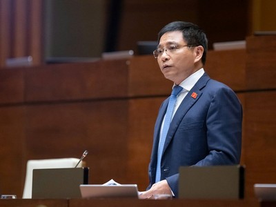 Bộ trưởng Bộ Tài chính Nguyễn Văn Thắng báo cáo giải trình.