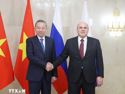 Tổng Bí thư Tô Lâm và Thủ tướng Liên bang Nga Mikhail Mishustin. Ảnh: TTXVN