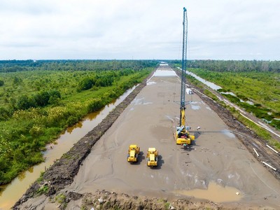 Dọc khu vực đường Vành đai 3 TP.HCM đoạn đi qua huyện Hóc Môn hai bên còn nhiều khu đất có thể phát triển mô hình TOD. Ảnh: Q.L