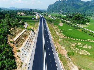 Nghiên cứu mở rộng các đoạn tuyến cao tốc Bắc - Nam phía Đông.