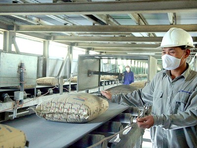 Thị trường xuất khẩu xi măng, clanhke bị thu hẹp do cạnh tranh gay gắt. (Ảnh: Dũng Minh)