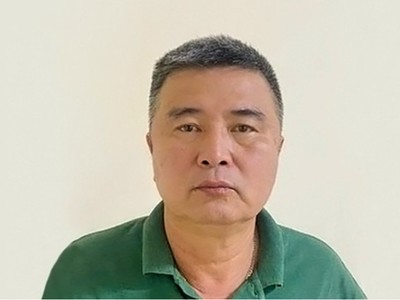 Cựu Vụ phó tiếp tục bị xét xử do vi phạm về cấp phép kinh doanh xăng dầu