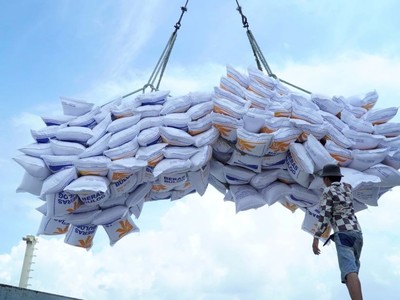 VCCI kiến nghị bãi bỏ loạt quy định cản trở doanh nghiệp xuất khẩu gạo.