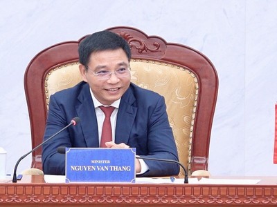 Bộ trưởng Bộ Tài chính tiếp lãnh đạo Quỹ Đầu tư Quốc gia Oman, xúc tiến dòng vốn tỷ USD vào Việt Nam