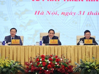 Thủ tướng tọa đàm với doanh nghiệp về phát triển kinh tế tư nhân