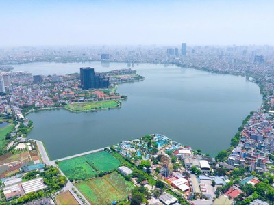 Hà Nội vẫn vươn mình mạnh mẽ trong bối cảnh kinh tế toàn cầu nhiều biến động. Ảnh: GIA by KITA