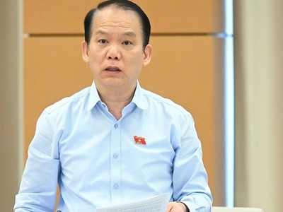 Chủ nhiệm Ủy ban Pháp luật và Tư pháp Hoàng Thanh Tùng tại phiên họp.