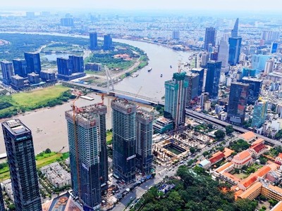Bất động sản “tít mù” với tín dụng và trái phiếu